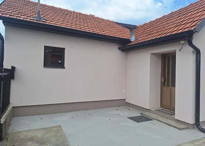 Apartment Topole 2 *